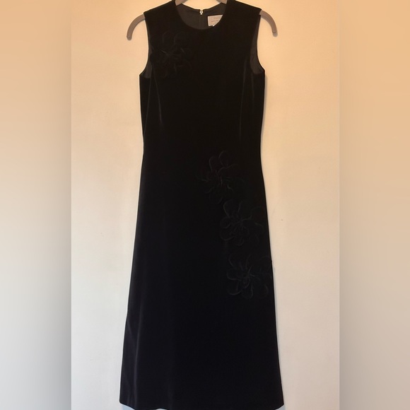 Taste Luxury Humor - BARNEYS New York - Black Velvet A-line Midi Dress - Picture 11 of 11